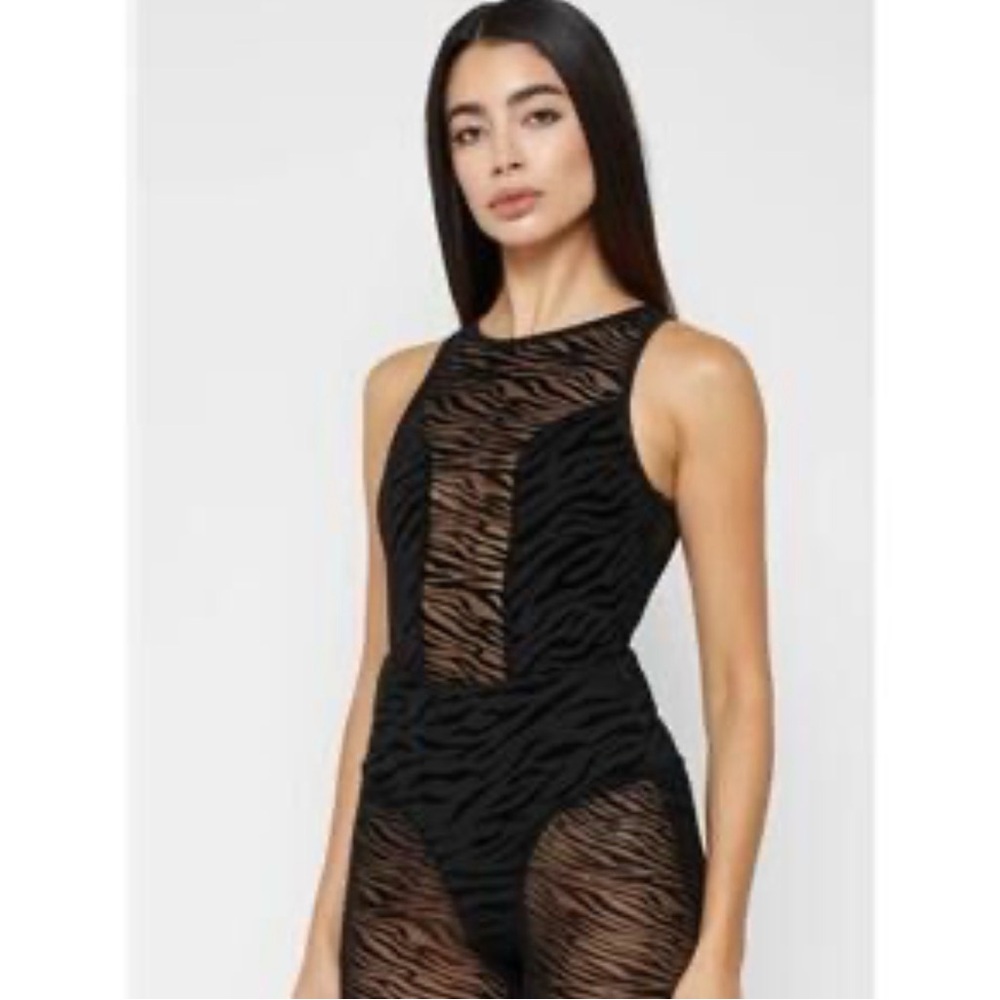 Maniere De Voir Black Tiger-Stripe top of set